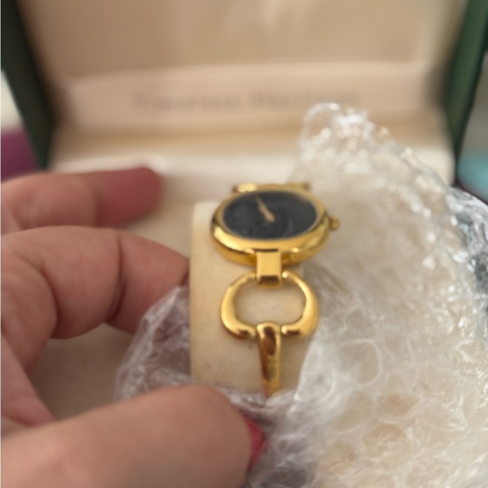 GUCCI WATCH - Picture 3 of 4